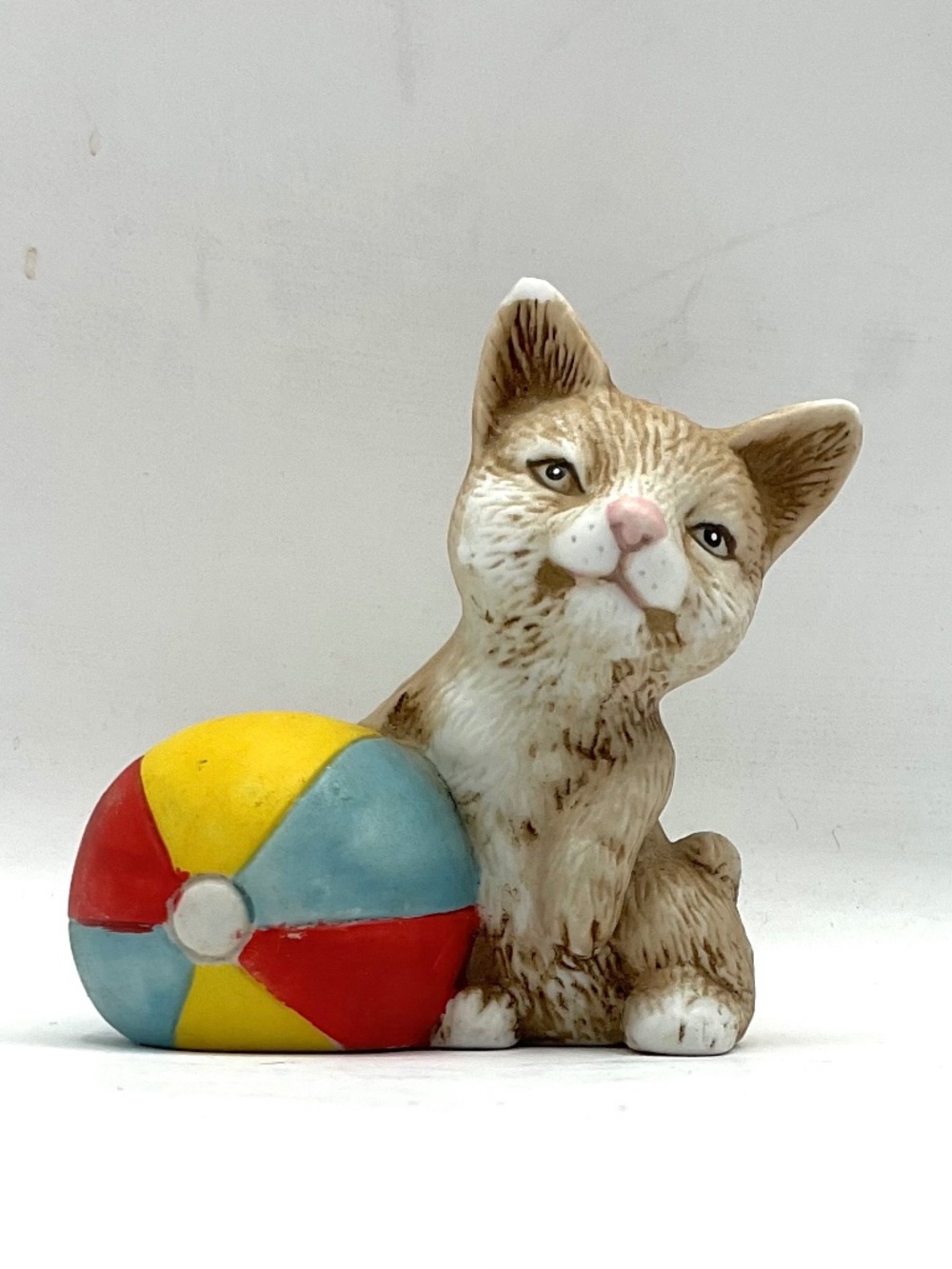 B.B. Bronson Cat w/Beachball figurine   Vintage